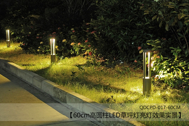 (QDCPD-017)现代圆柱LED草坪灯3000k暖光安装亮灯实景效果